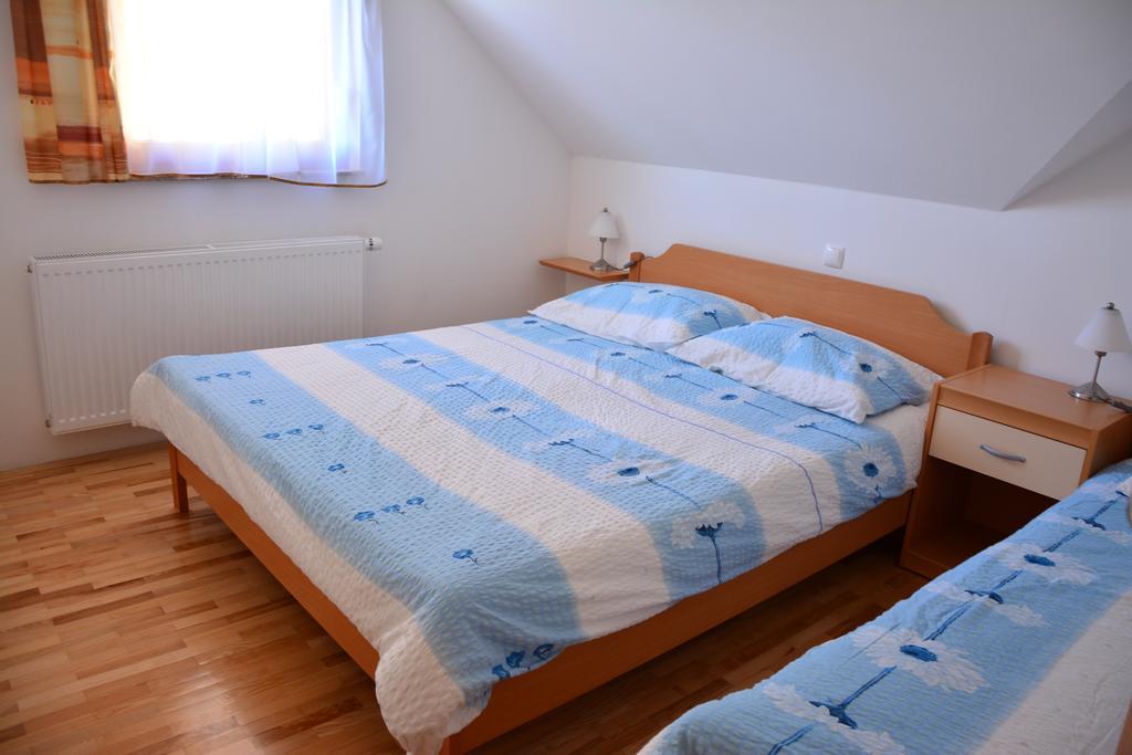 Apartments Gatej Церкно Экстерьер фото