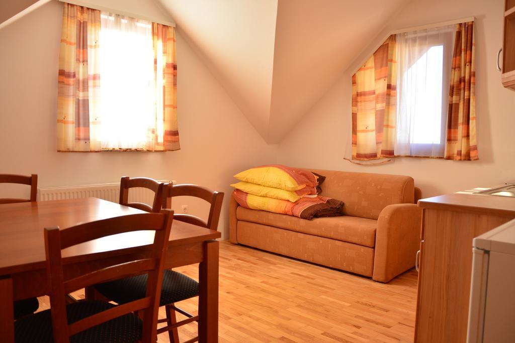 Apartments Gatej Церкно Экстерьер фото